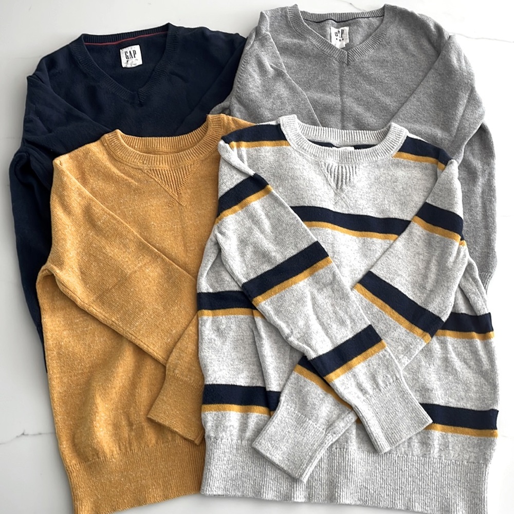 Gap Kids Boys Sweaters. V and Crew neck